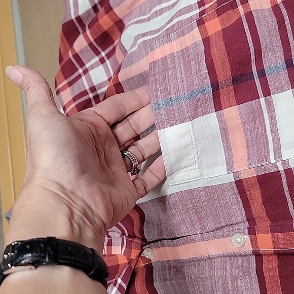 Old Navy Size XL Maroon Plaid Boyfriend Slit Back Shirt, Exc. Used Condition - Picture 13 of 14